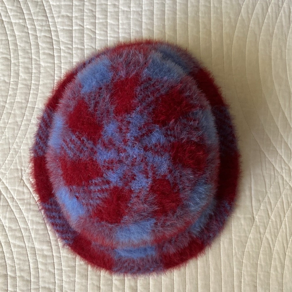 Urban Outfitters Juno Fuzzy Bucket Hat Checkered Plaid Blue Red One Size NEW - Picture 3 of 13